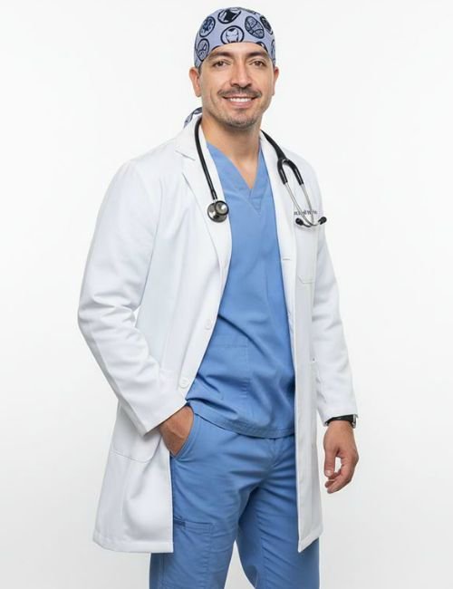 dr Esteban Reyes Neurocirujano